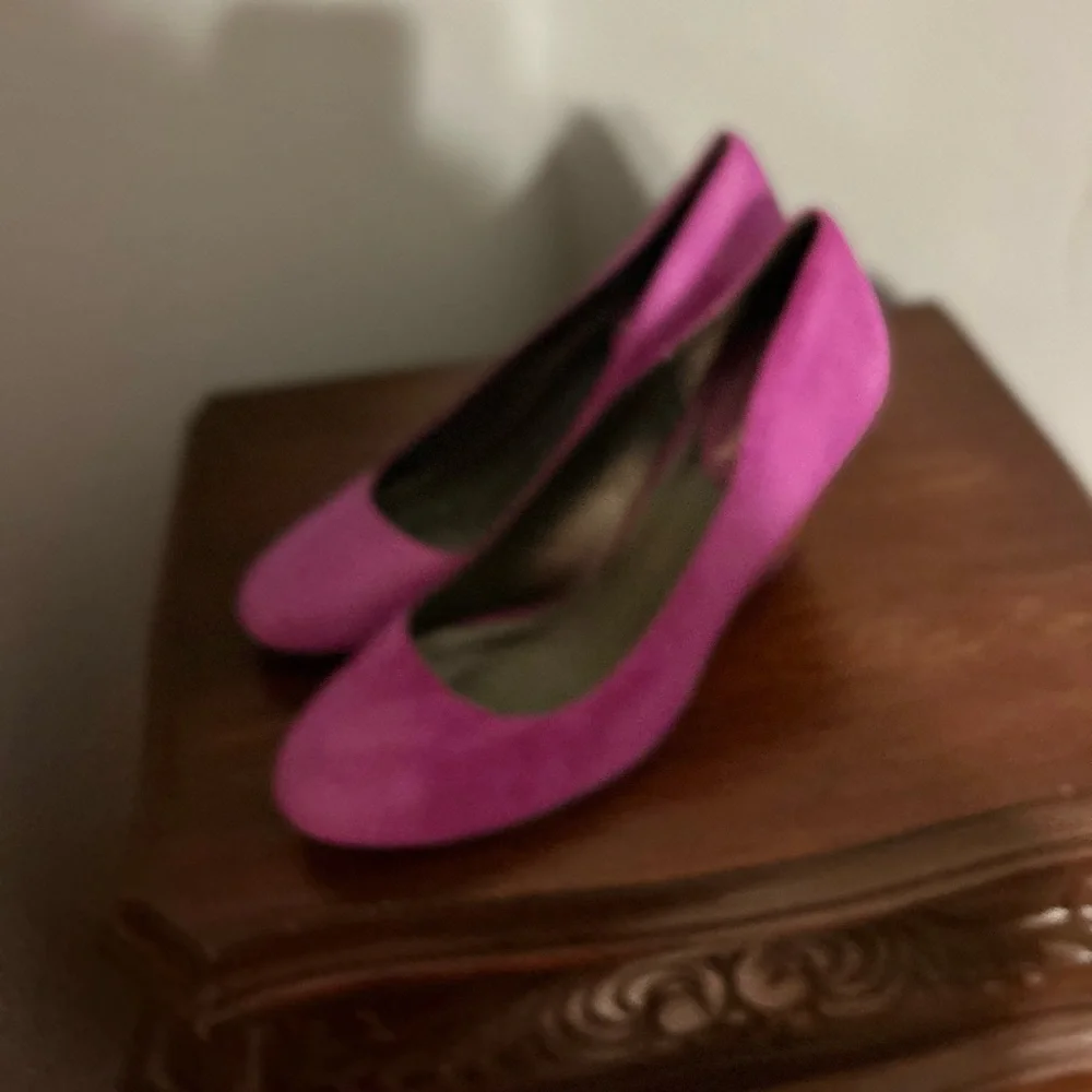 Cole Haan Suede Grape Purple  wedge Heel 8.5